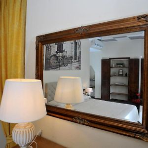 Camera con letto king size